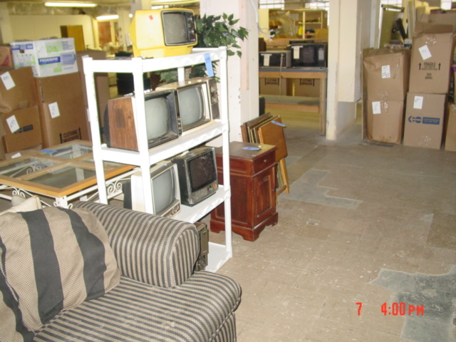 Grossman Auction Pictures From February 24, 2007 - 1305 W 80th St. Cleveland, OH<
